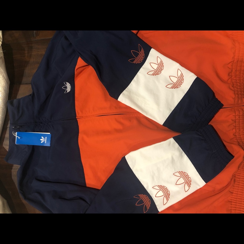 Adidas Windbreaker (Brand New) Stylish